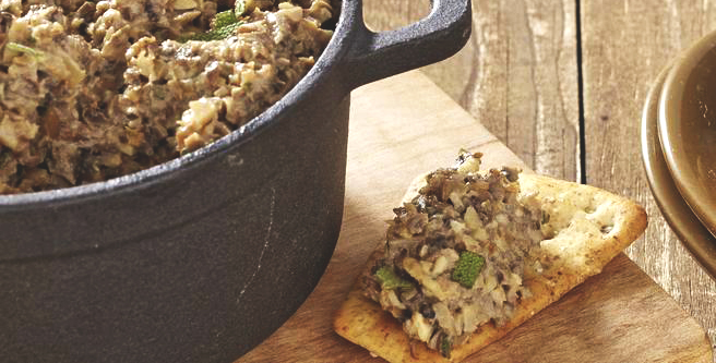 Crackers with mushroom